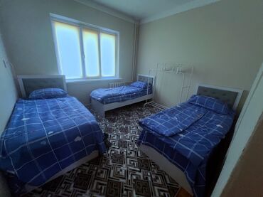 купить кровать односпальную недорого: Сдается посуточно койко место отдельная комната на три человека