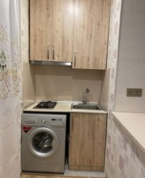 Uzunmüddətli kirayə mənzillər: Xəzər dairəsi yaxınlığında yerləşir. Qaz su işıq daimidir, ətrafda — 5