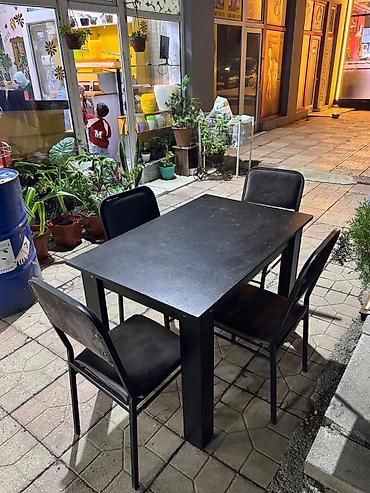 Balkon üçün, İşlənmiş, Kvadrat masa, 4 stul lalafo.az -da Balkon üçün, İşlənmiş, Kvadrat masa, 4 stul