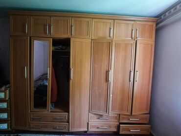 светодиодная лампа: Шкаф для одежды, Б/у, Угловой, Дерево