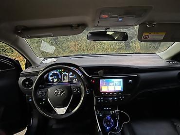 панель на ниву: Toyota Corolla: 2021 г., 1.8 л, Робот, Гибрид, Седан — 3