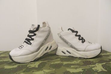 patike polovne kupujemprodajem: Balenciaga, 39, color - White