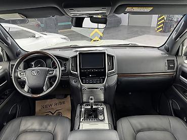 Toyota: Toyota Land Cruiser: 2017 г., 4.6 л, Автомат, Бензин, Внедорожник — 7