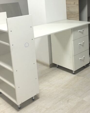 мягкая мебель для кухни: Офисный Стол, цвет - Белый, Новый