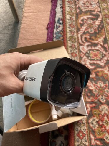 камера видеонаблюдения: Камера hikvision ds-2cd1021-i
Новая