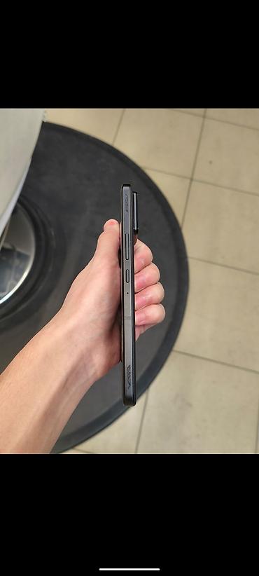 телефон россрочка: Asus ROG Phone, Б/у, 512 ГБ, цвет - Черный, 2 SIM — 3