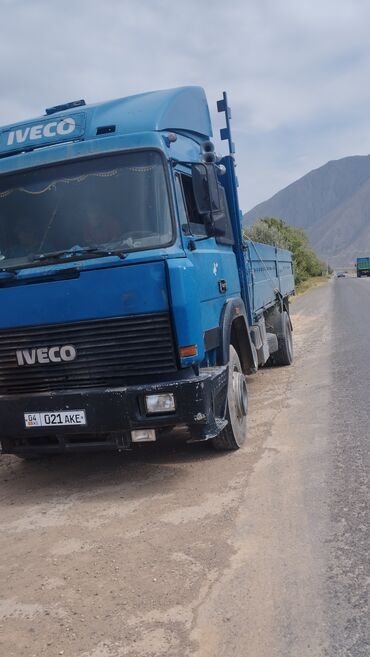 купить грузовой автомобиль с манипулятором бу: Грузовик, Iveco, Стандарт, 7 т, Б/у