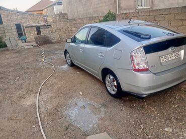 цены на авто: Toyota Prius: 1.5 л | 2006 г. Хэтчбэк