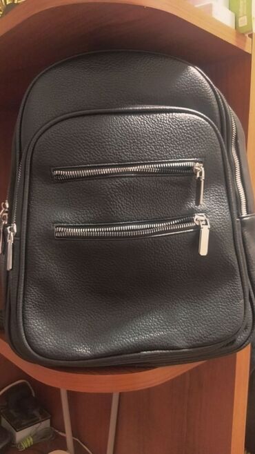 школьный рюкзак: Kurek çantası qara. 5 gozlu.Yenidir