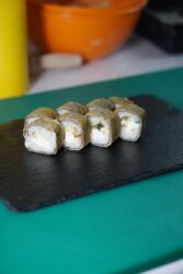 Готовые блюда, кулинария: Пицца и роллы – набор блюд для любителей японской и итальянской кухни — 5