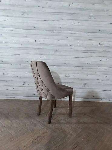 Stolice: Tapacirane stolice za trpezariju – elegantan dizajn i udobno sedenje — 13