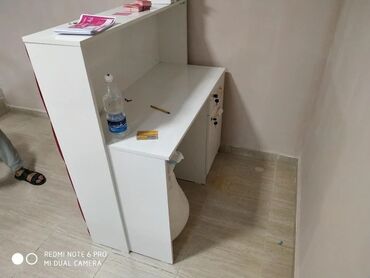 Стойки ресепшн: Столы ресепшен Администраторский стол Кассовый стол Занимаемся — 57