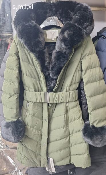 Zimske jakne: Ženske zimske jakne dostupne S M L XL. Postavljene celom dužinom 7200 — 1