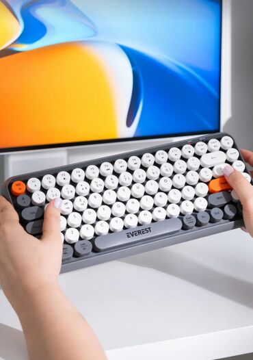 Настольные ПК и рабочие станции: Everest Kb 89 mexanik effektli Bluetooth klavye iki edəd nazik