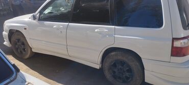 бронированные машины: Subaru Forester: 2000 г., 2 л, Автомат, Бензин, Универсал