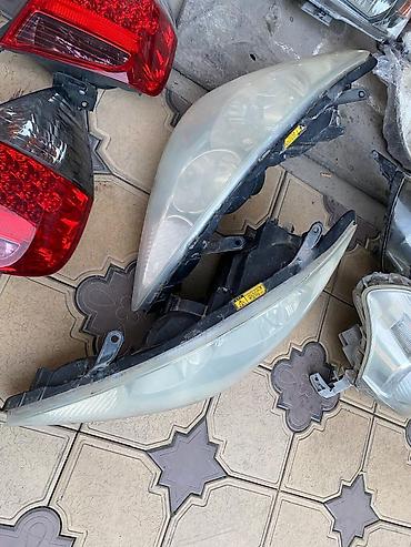 Передние фары: Передняя правая фара Honda 2003 г., Б/у, Оригинал, Япония — 1