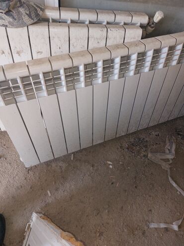 Radiatorlar: İşlənmiş Seksiyalı Radiator Alüminium, Ödənişli çatdırılma, Ödənişli quraşdırma, Zəmanətli, Kredit yoxdur