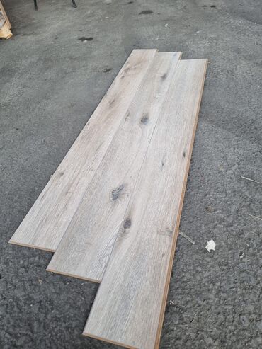 Laminat: Türkiyə istehsalı olan 10mm laminat — 8