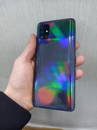 Digər mobil telefonlar: Satılır: 3 ədəd smartfon (şəkillərdə) 1) Apple iPhone (qara rəng) - — 23