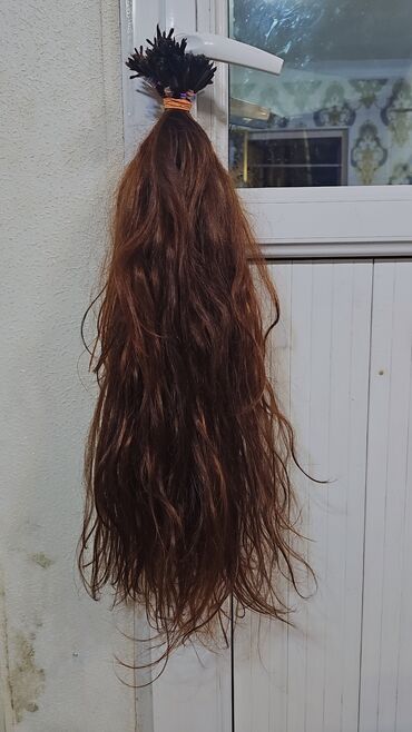 Təbii saçlar, pariklər: Qaynaq saçlar, Təbii — 8