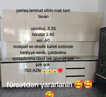 qapılar və qiymətləri: Parlaq laminat mətbəx mebeli – vitrin malı, tam tavan model. Ölçülər