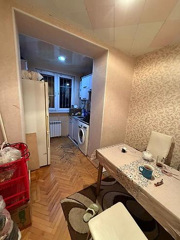 Кухонные гарнитуры: Elmler metrosunun çıxışında yerləşən mənzilə (Şəkildəkiotaqa )1 nəfər — 4