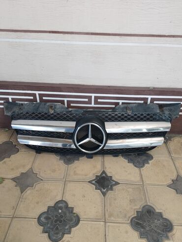 подушки мерс: Решетка радиатора Mercedes-Benz