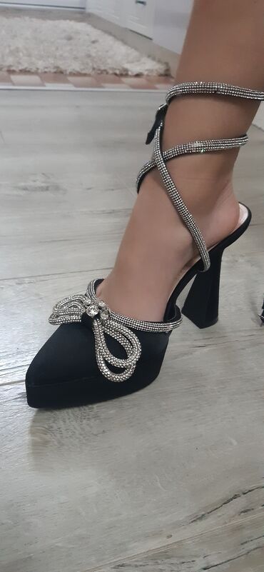 Sandale: Sandale, Bata, 37 na lalafo.rs — 13 Sandale: Sandale, Bata, 37 — 13