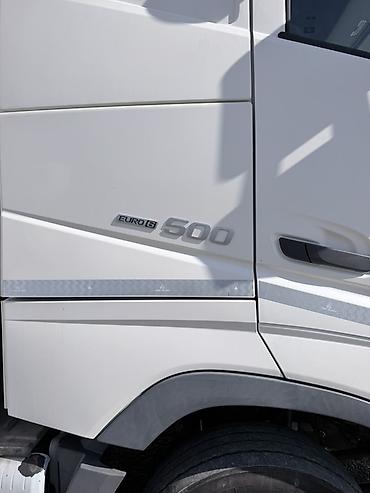 Тягачи: Тягач, Volvo, 2017 г., Тентованный at lalafo.kg — 12 Тягачи: Тягач, Volvo, 2017 г., Тентованный — 12