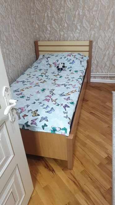 Yemək masaları, oturacaqları: RumYataq 80₼ .Unvan Yasamal &amp;Rumi