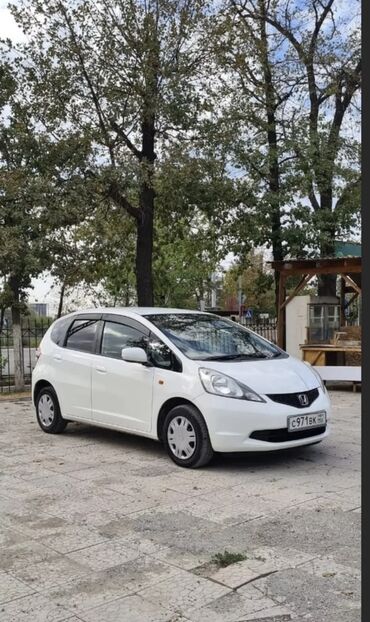 фит ари: Honda Fit: 2010 г., 1.3 л, Автомат, Бензин, Хэтчбэк