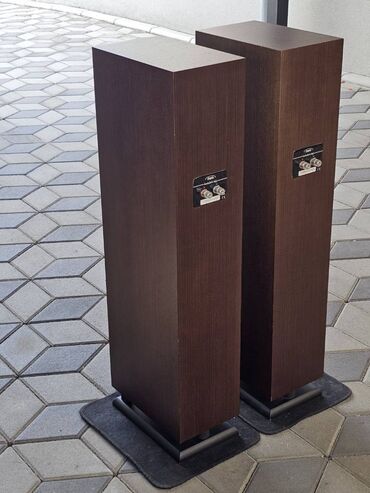 Zvučnici i stereo sistemi: Chario Syntar 530 Kao novo, Italijanski High End. Bas vufer se — 10