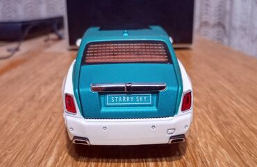 Igračke: Nov metalni model automobila Rols Rojs Fantom. Pale mu se prednja i — 3