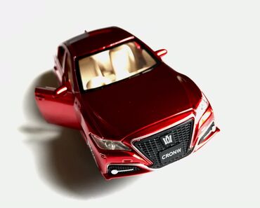 пиджак красный: Toyota Crown /Japan - праворукая копия - 1/36 масштаб, металл