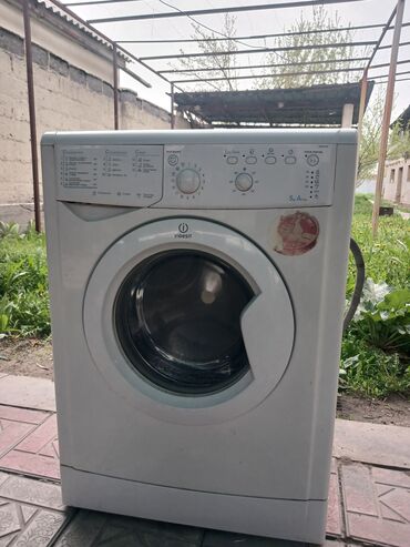 силиконовые подставки под стиральную машину: Стиральная машина Indesit, Б/у, Автомат, До 5 кг, Узкая