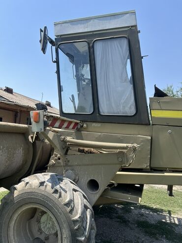 купить диски r16 4x114.3: Самоходный комбайн FORTSCHRITT E 303, предназначенный для уборки