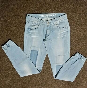 krem pantalone i crna kosulja: Nemačke prelep model pantalona koje su uvek potrebne sa vrlo malo
