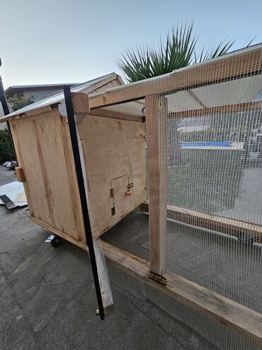 Yuvalar: Taxta toyuq daxması və açıq volyer - Material: möhkəm taxta karkas — 9