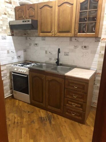 Uzunmüddətli kirayə mənzillər: Əhmədli metrosunun çixisinda 13 mertebeli binanın 13-cü mərtəbəsində — 13