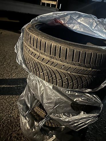 lt 46: Шины 245 / 40 / R 19, Зима, Б/у, Комплект, Легковые, Япония, Kumho — 1