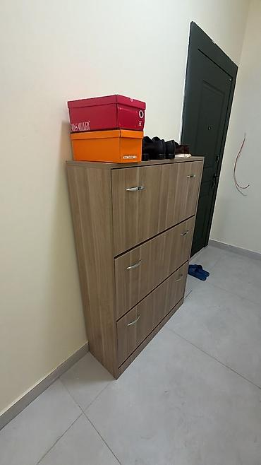 Tecili ayaqqabi wkafi satılır 100 manata uzunu 1.30 eni 30 Yaşamak AFA