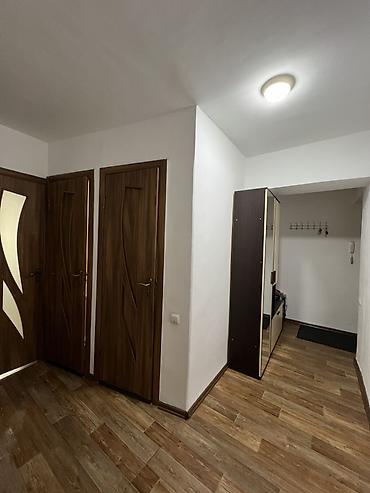 сдаю квартиру девушкам: Сдается место в комнате для 1 ДЕВУШКИ с подселением (в комнате будете — 3
