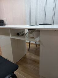 Sifarişlə manikür masaları: Düz masa, Siyirməli, Polkalı, Parlaq laminat, Kredit yoxdur — 5