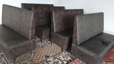 диван в комплекте с креслами: Түсү - Кара, Колдонулган