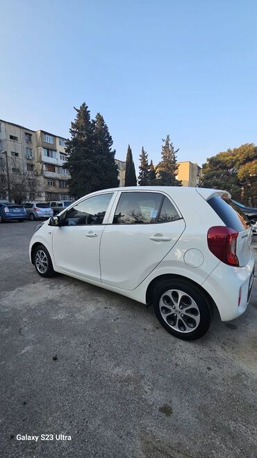 Kia: İl 2019/ motor 1.0/ yanacaq benzin/ 1 aydie Koreyadan getirilib. Reg