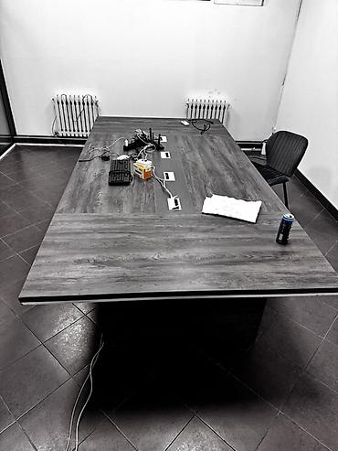 white board: Переговорный стол с кабель‑менеджментом - Большой прямоугольный стол — 1