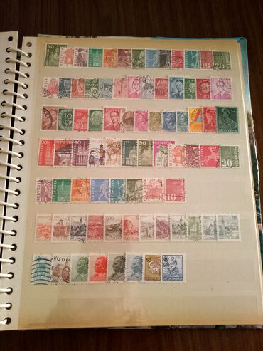 Numizmatika i filatelija: Album velikog formata sa više od 1000 maraka i nekoliko blokova — 17