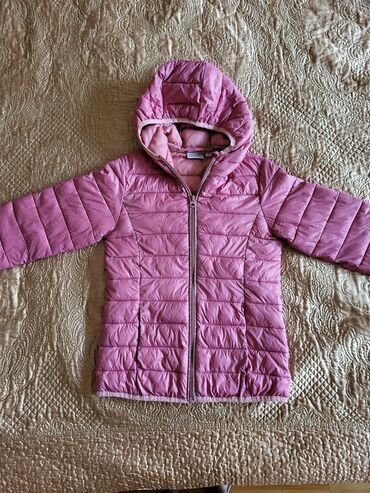 красный пиджак: Легкая куртка для девочки. Германия