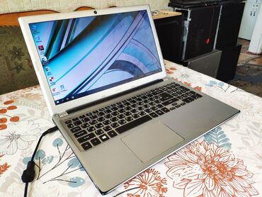 бу ноутбук в хорошем состоянии: Ноутбук, Acer, 8 ГБ ОЭТ, Intel Core i7, 15.6 ", Колдонулган, Татаал эмес тапшырмалар үчүн, эс тутум SSD