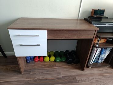 деревянный стол ручной работы: Офисный Стол, цвет - Коричневый, Б/у